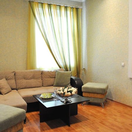 Apartment On Karbyshewa 1 Grodno Esterno foto